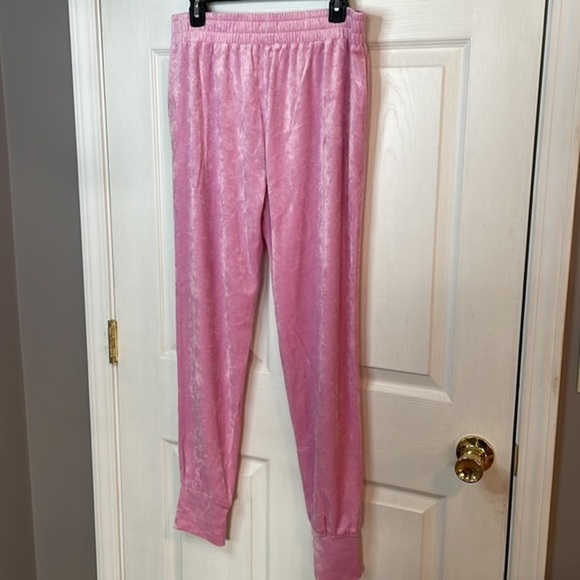 NWT Revolve Brand Generation Love Bubblegum Pink Ivy Joggers - Picture 10 of 13